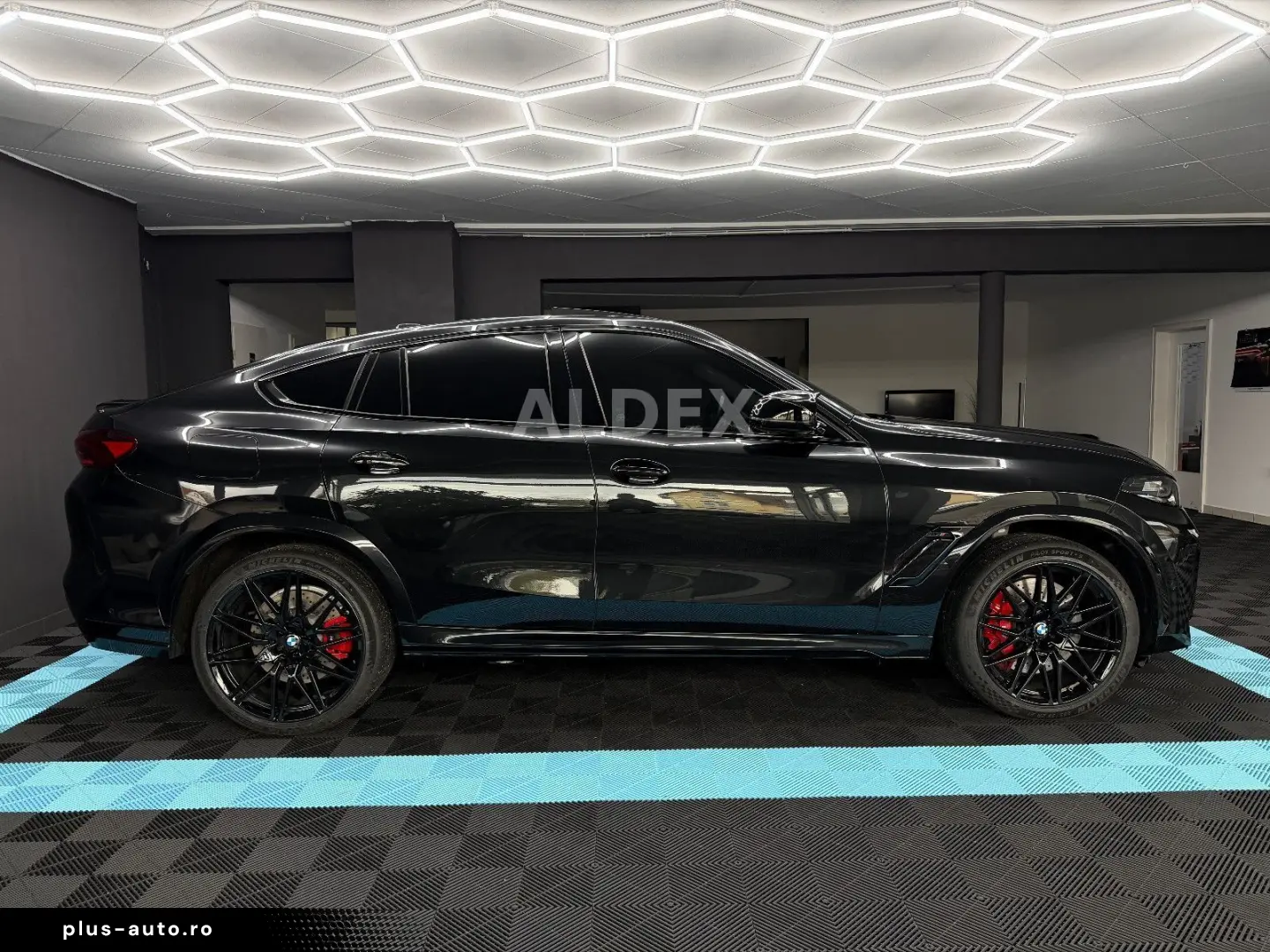 BMW X6 M Comp B&W SKYLOUNGE CARBON MASSAGE SOFT KEY