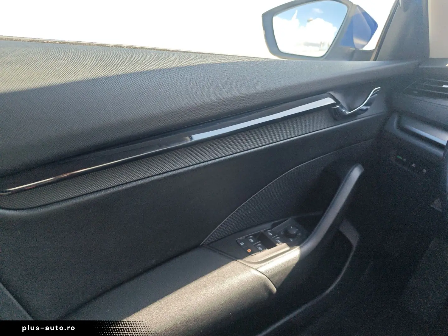 SKODA Octavia Combi 1.5TSI AMBITION Navi Sitzhzg. PDC