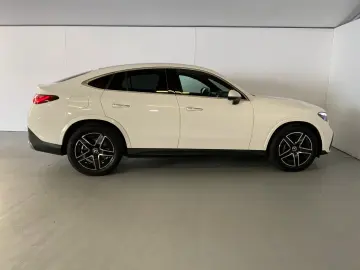 MERCEDES-BENZ GLC 200 4M Coupé AMG Pano Standh Burm HUD AHK