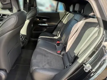 MERCEDES-BENZ GLC 300 d 4MATIC Coupé AMG AHK Pano Easy-P 360