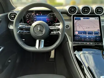 MERCEDES-BENZ GLC 300 d 4MATIC Coupé AMG AHK Pano Easy-P 360