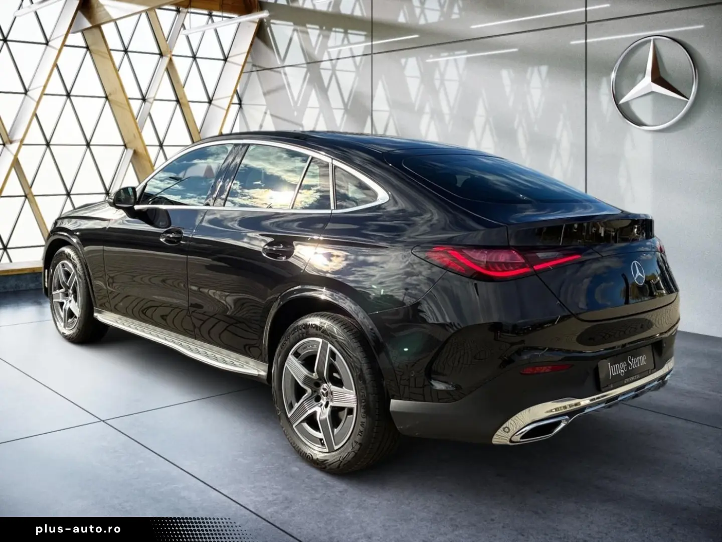 MERCEDES-BENZ GLC 300 d 4MATIC Coupé AMG AHK Pano Easy-P 360