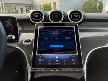 MERCEDES-BENZ GLC 300 d 4MATIC Coupé AMG AHK Pano Easy-P 360