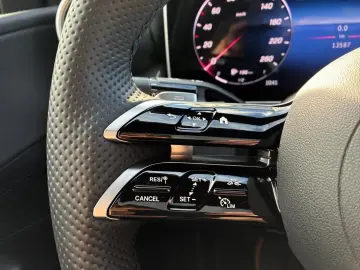 MERCEDES-BENZ GLC 300 d 4MATIC Coupé AMG AHK Pano Easy-P 360