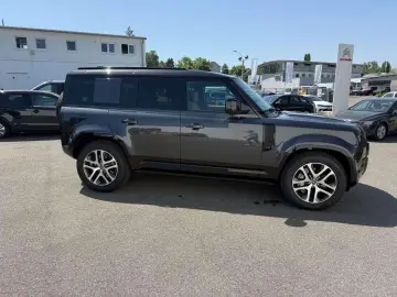 LAND ROVER Defender 110 D300 X-Dynamic HSE 7 Sitz BLACKPACK