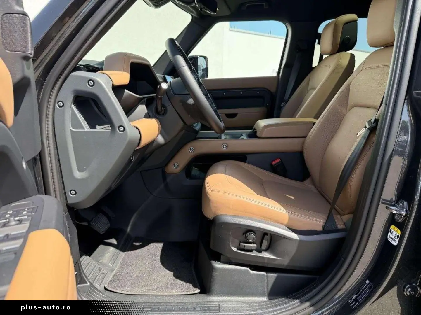 LAND ROVER Defender 110 D300 X-Dynamic HSE 7 Sitz BLACKPACK