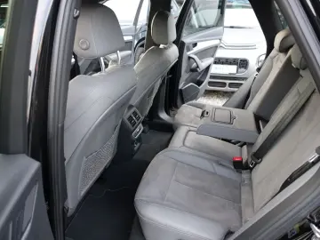 AUDI Q5 2.0 TFSI e quattro S-Line Aut.LED APP DAB NAV
