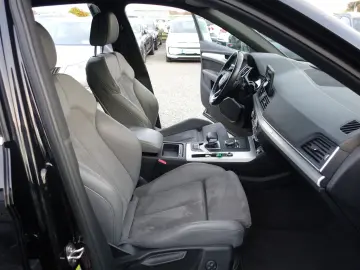 AUDI Q5 2.0 TFSI e quattro S-Line Aut.LED APP DAB NAV