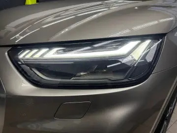 AUDI Q5 quattro HYBRID