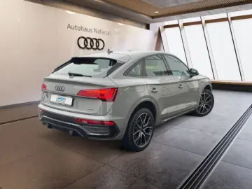 AUDI Q5 quattro