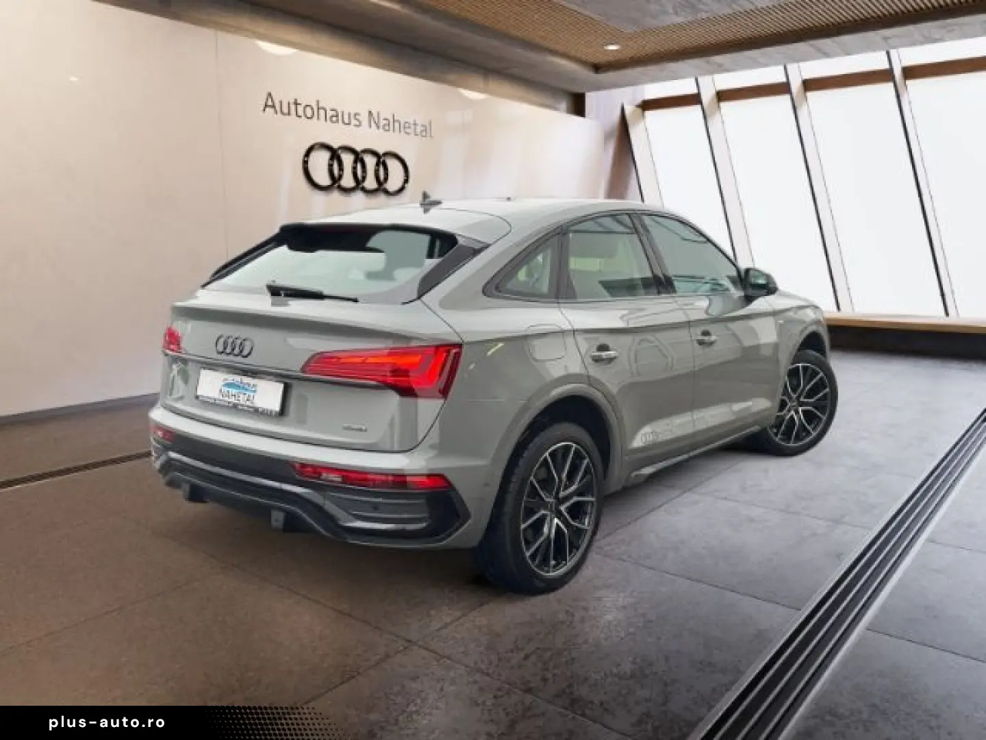 AUDI Q5 quattro