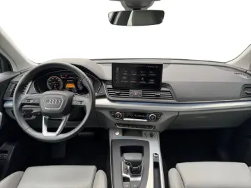 AUDI Q5 quattro