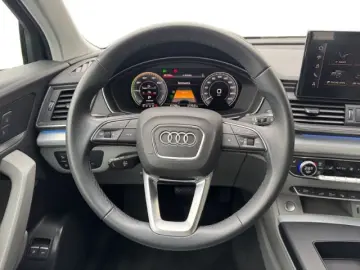 AUDI Q5 quattro