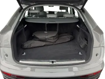 AUDI Q5 quattro