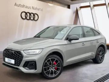 AUDI Q5 quattro
