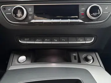 AUDI Q5 Sportback 40 TDI quattro