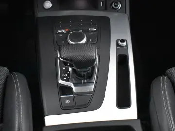 AUDI Q5 55 TFSIe Quatt Sport S LINE NAVI LED ACC