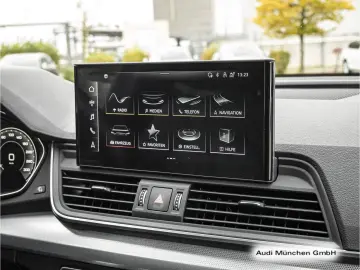 AUDI Q5 50 TFSI e quttro S tronic S line