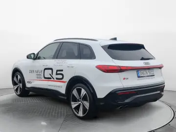 AUDI Q5 SUV  TDI quattro S tronic