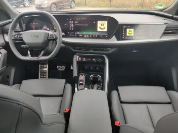 AUDI Q5 SUV  TDI quattro S tronic