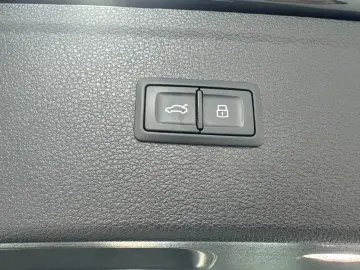 AUDI Q5 50 TFSI e quattro  Matrix-LED Pano ACC AHK