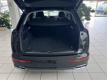 AUDI Q5 55 TFSI e Sport S-Line Alcantara Virtual LED