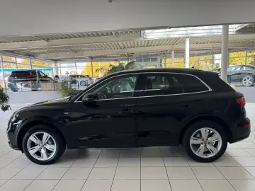 AUDI Q5 55 TFSI e Sport S-Line Alcantara Virtual LED