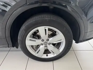 AUDI Q5 55 TFSI e Sport S-Line Alcantara Virtual LED