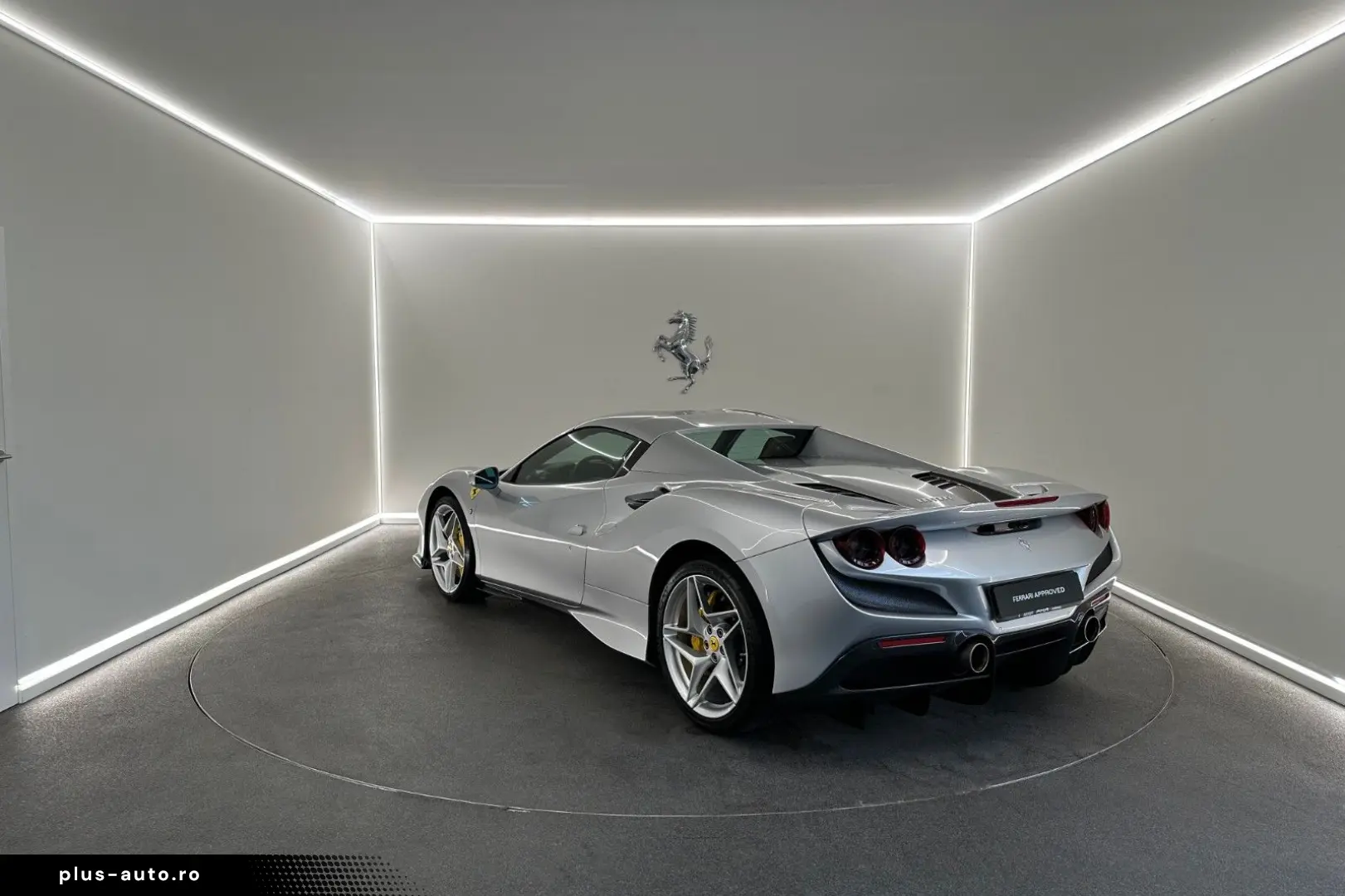 FERRARI F8 Spider   Argento Nurburgring   Ferrari Approv