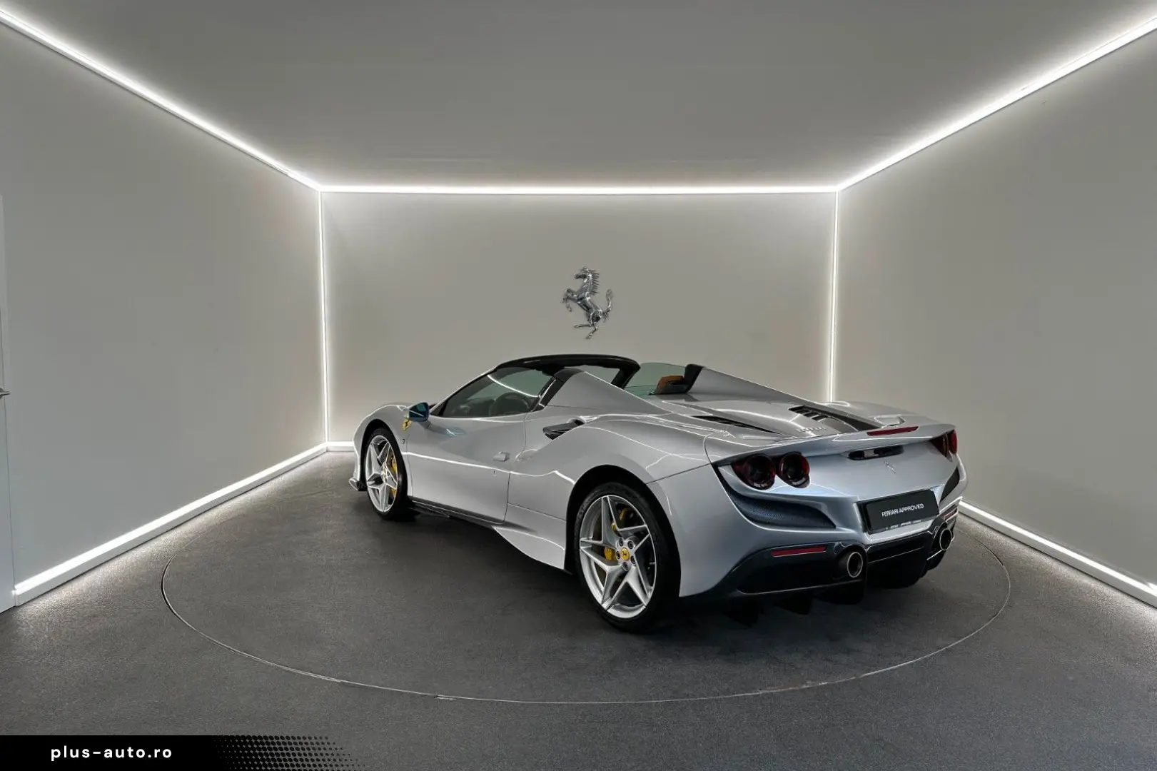 FERRARI F8 Spider   Argento Nurburgring   Ferrari Approv