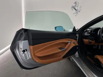 FERRARI F8 Spider   Argento Nurburgring   Ferrari Approv