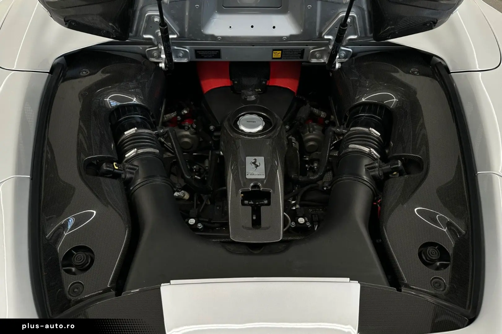 FERRARI F8 Spider   Argento Nurburgring   Ferrari Approv