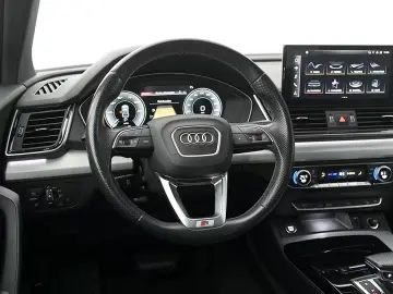 AUDI Q5 50 TFSI E QUATTRO VIRTUAL AHK PDC VO&HI SHZ D