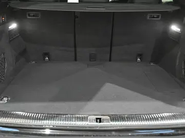 AUDI Q5 50 TFSI E QUATTRO VIRTUAL AHK PDC VO&HI SHZ D