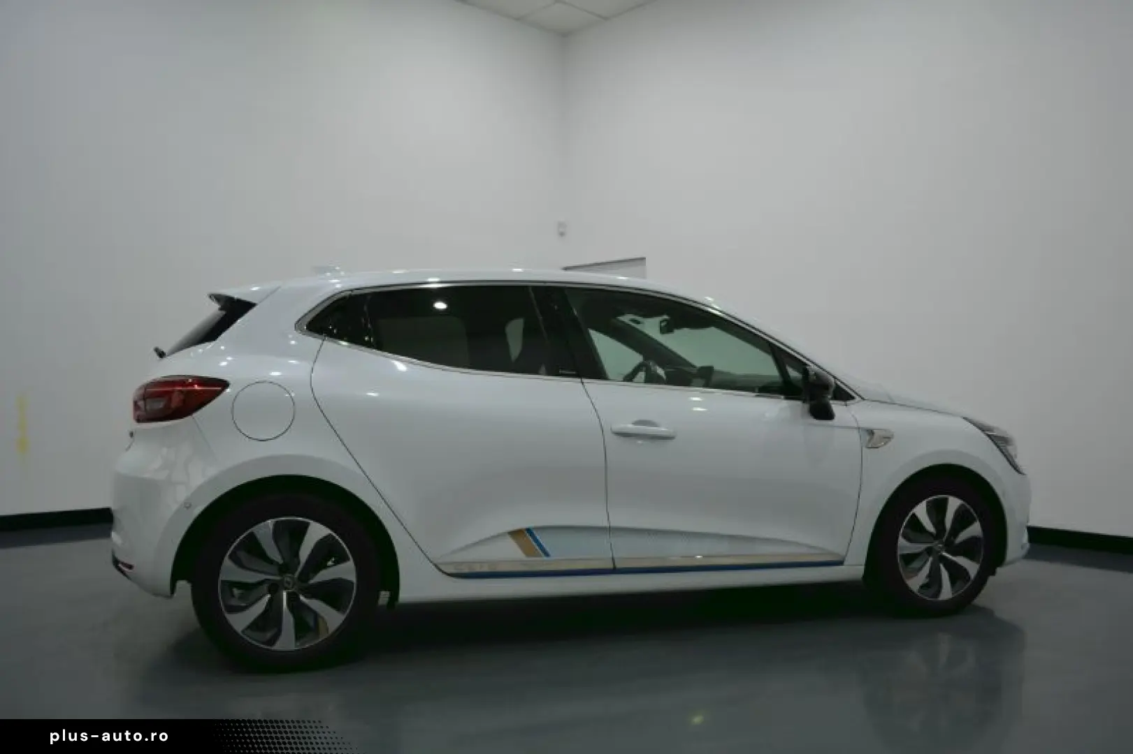 RENAULT CLIO 1.6 E-Tech 140CP Intens Auto