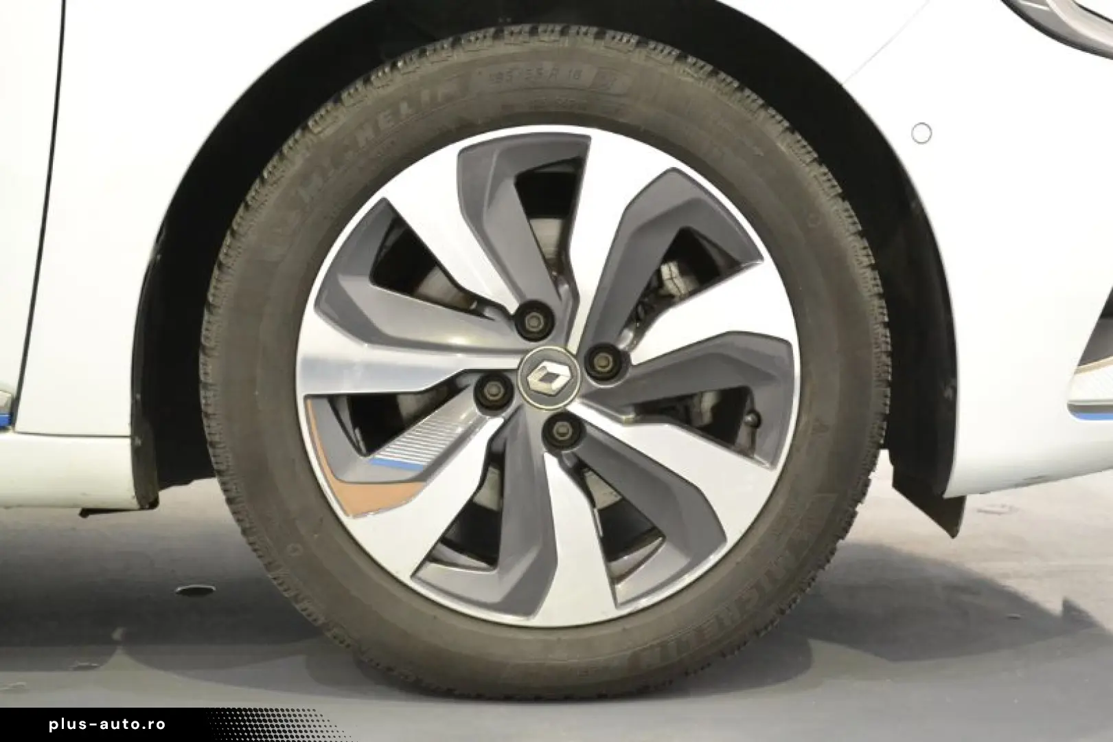 RENAULT CLIO 1.6 E-Tech 140CP Intens Auto