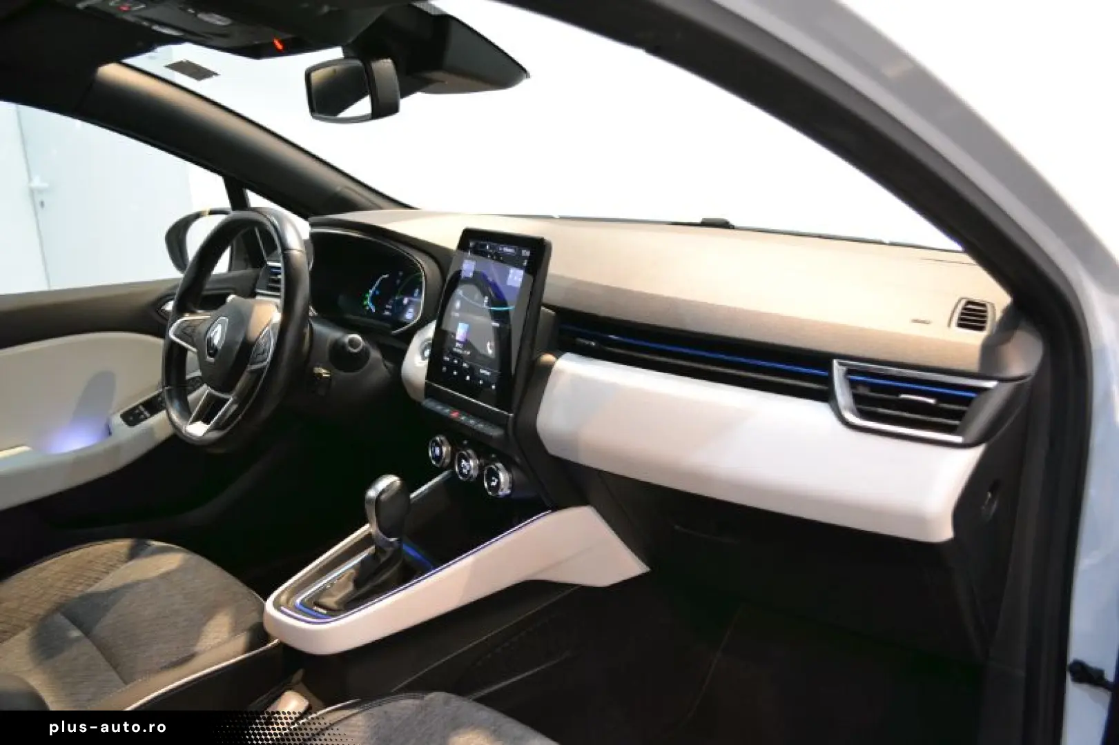 RENAULT CLIO 1.6 E-Tech 140CP Intens Auto