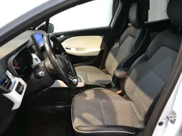 RENAULT CLIO 1.6 E-Tech 140CP Intens Auto