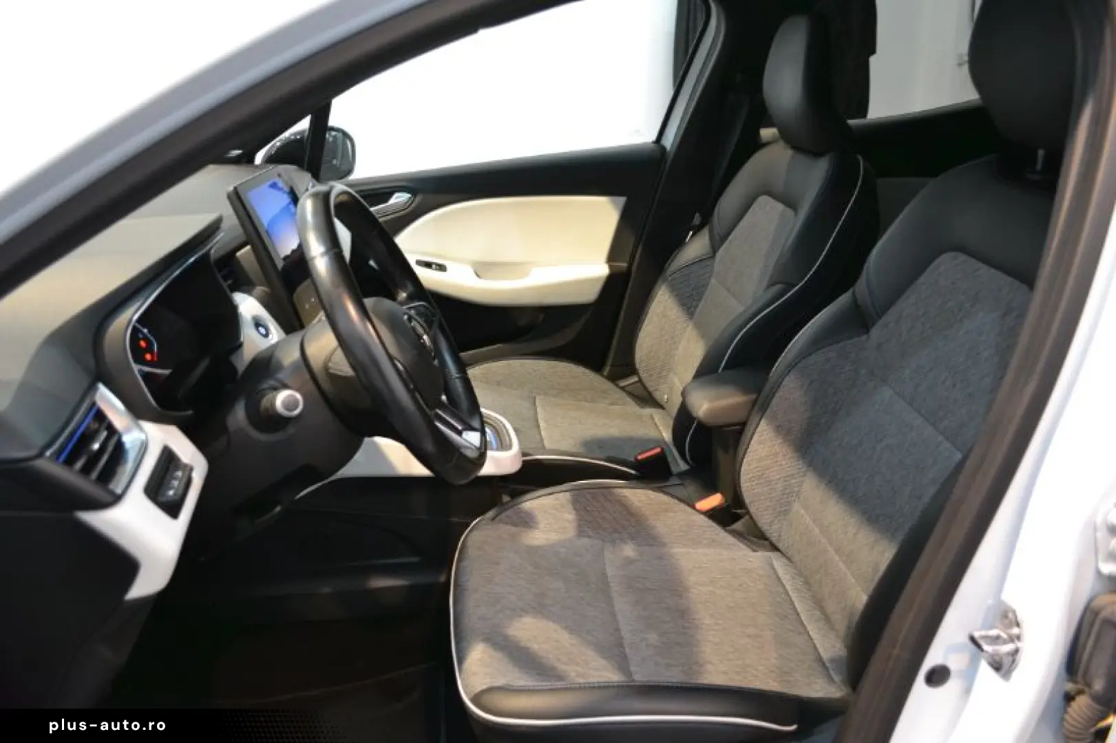 RENAULT CLIO 1.6 E-Tech 140CP Intens Auto