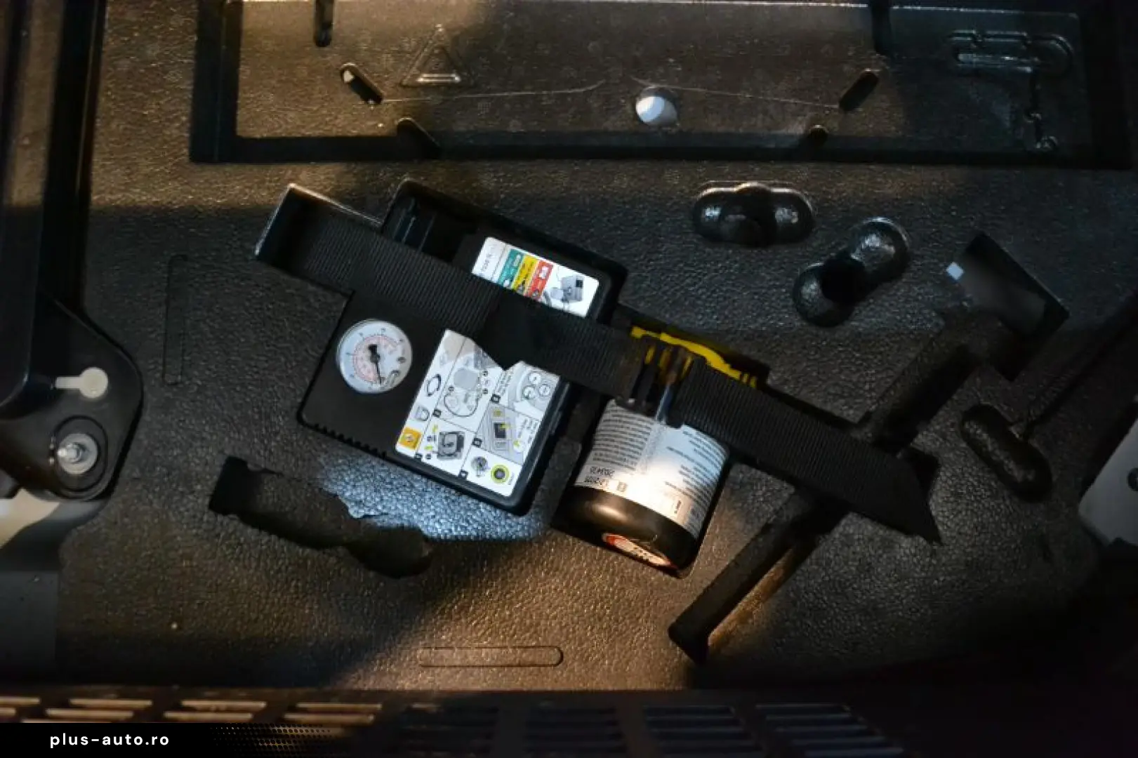 RENAULT CLIO 1.6 E-Tech 140CP Intens Auto