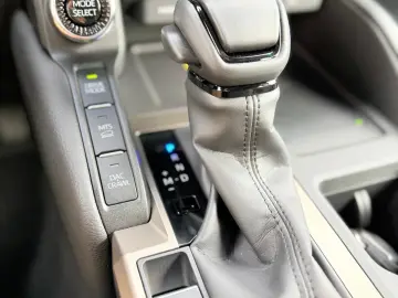 Toyota Land Cruiser First Edition   Fab.- 01.2025