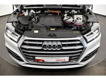 AUDI Q5 2.0 TFSI S-tronic quattro Rückkam Matrix Spor