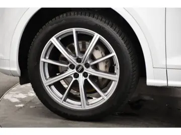 AUDI Q5 2.0 TFSI S-tronic quattro Rückkam Matrix Spor