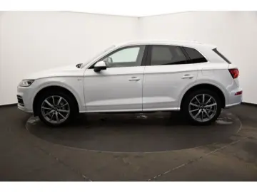 AUDI Q5 2.0 TFSI S-tronic quattro Rückkam Matrix Spor