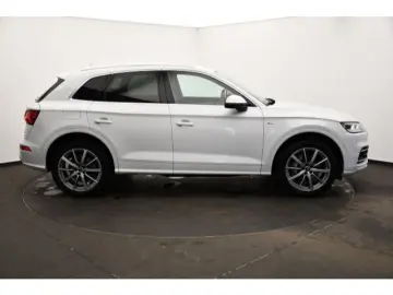 AUDI Q5 2.0 TFSI S-tronic quattro Rückkam Matrix Spor