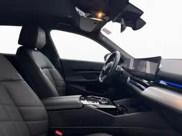 BMW 520d xDrive M SPORT