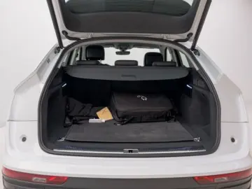 AUDI Q5 Sportback 50 TFSI e S-TRO QUA MATRIX ACC RFK