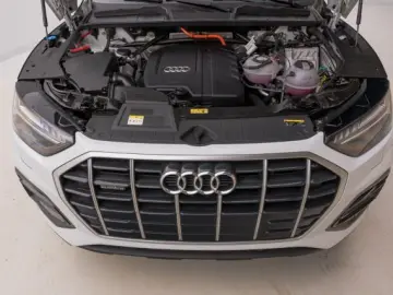 AUDI Q5 Sportback 50 TFSI e S-TRO QUA MATRIX ACC RFK