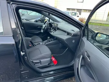 TOYOTA Corolla Touring Sports Hybrid LED NAVI ALU CAM