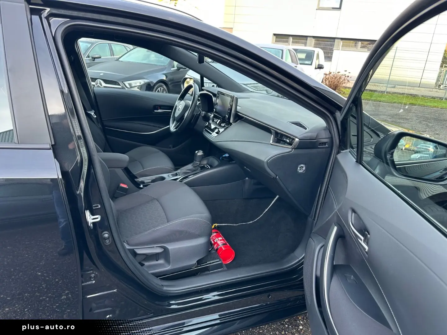 TOYOTA Corolla Touring Sports Hybrid LED NAVI ALU CAM